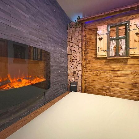 Comfortable Holiday Home With Hot Tub Teunz ภายนอก รูปภาพ