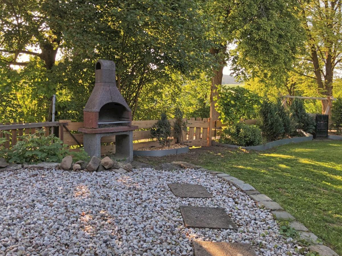 Comfortable Holiday Home With Hot Tub Teunz ภายนอก รูปภาพ