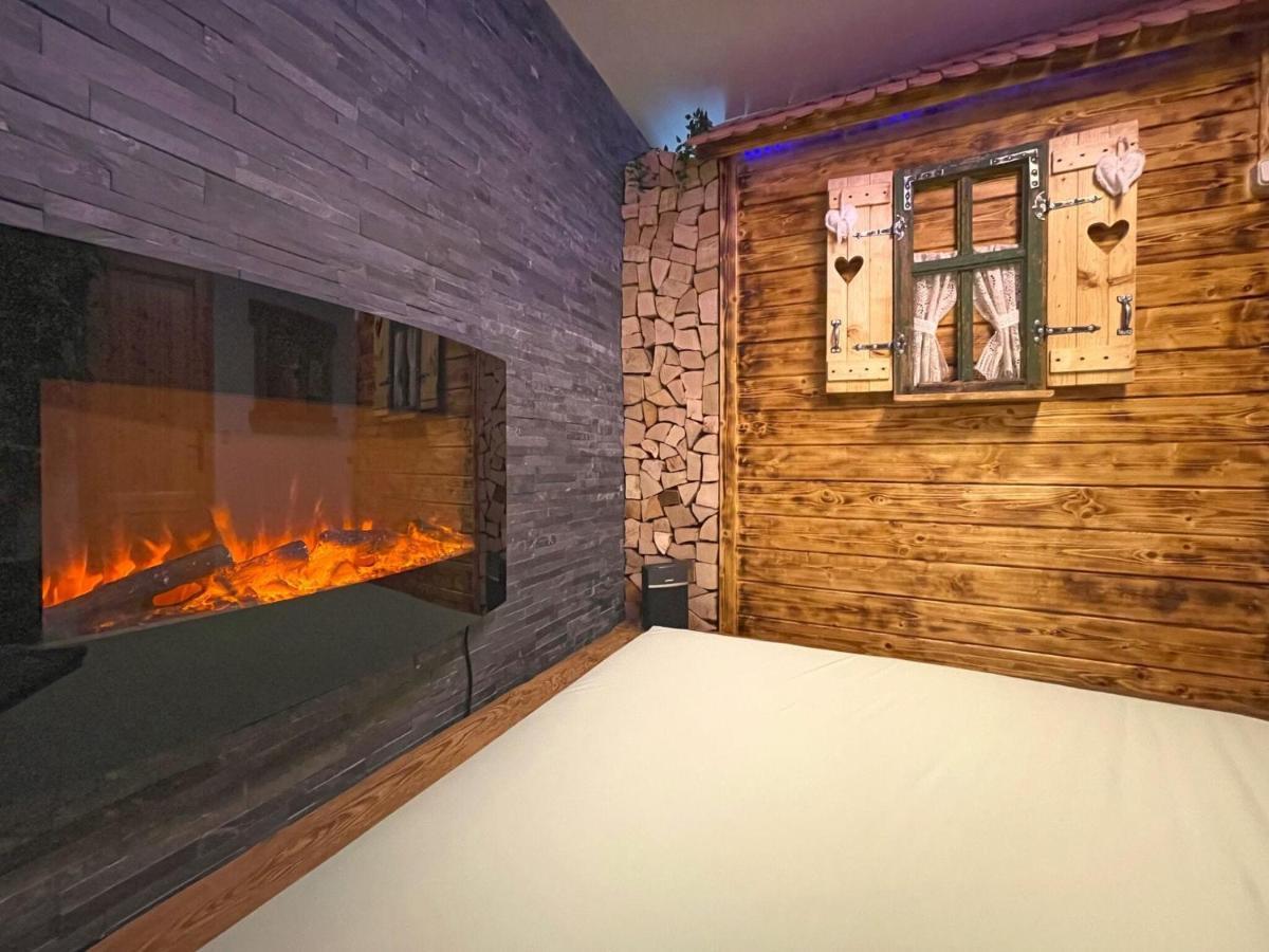 Comfortable Holiday Home With Hot Tub Teunz ภายนอก รูปภาพ