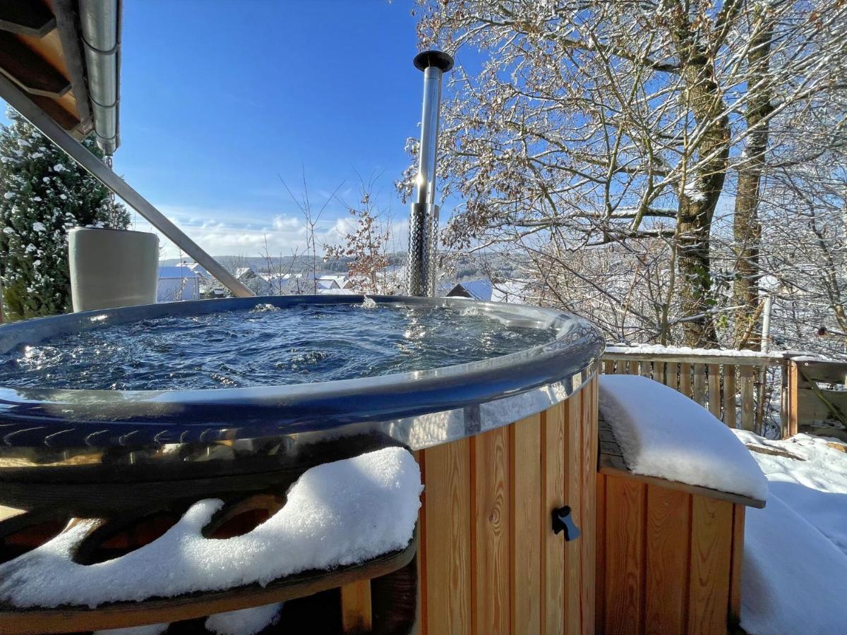 Comfortable Holiday Home With Hot Tub Teunz ภายนอก รูปภาพ